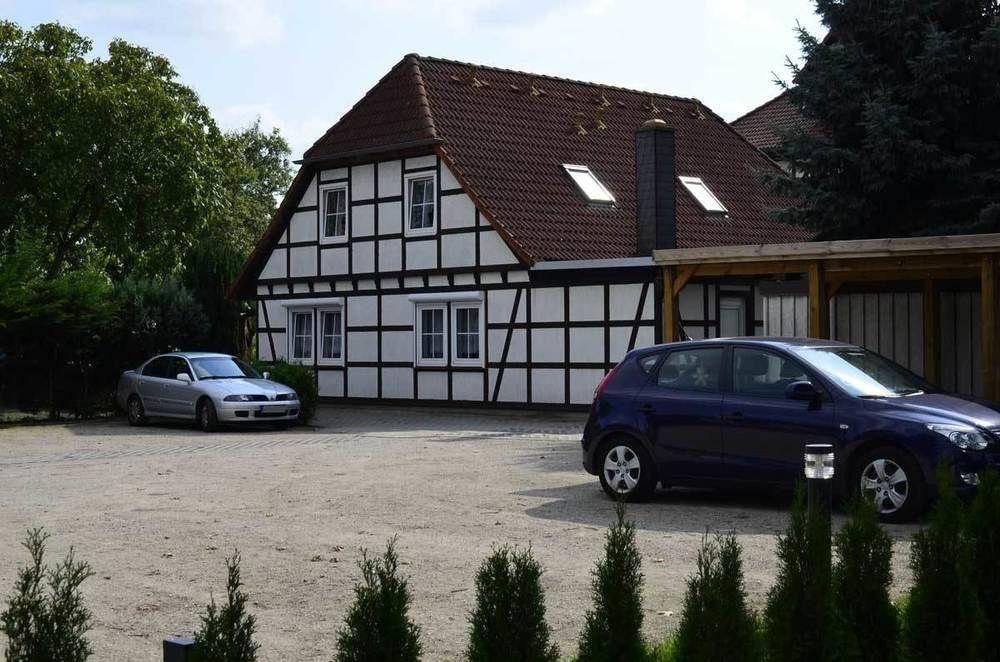 Pension Am Stadtrand Zerbst Esterno foto
