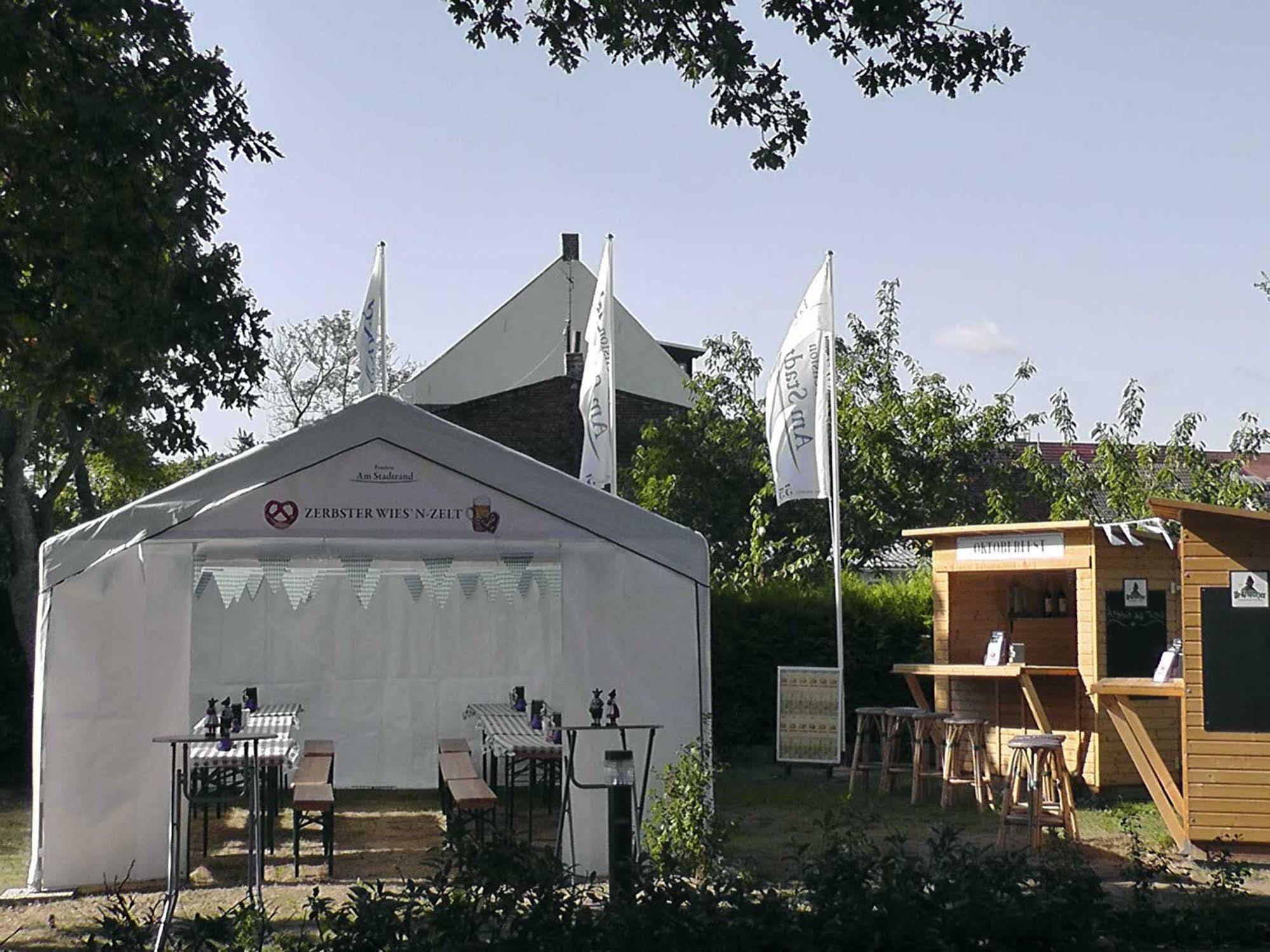 Pension Am Stadtrand Zerbst Esterno foto
